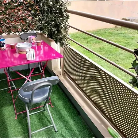 בית אירוח Disneyland 2 Chambres, Parking, Bus Sur Place