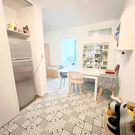 Habitación en casa particular Welcome To Disneyland Paris, 1-2 Bedroom 2 Car Park Bus Restaurants